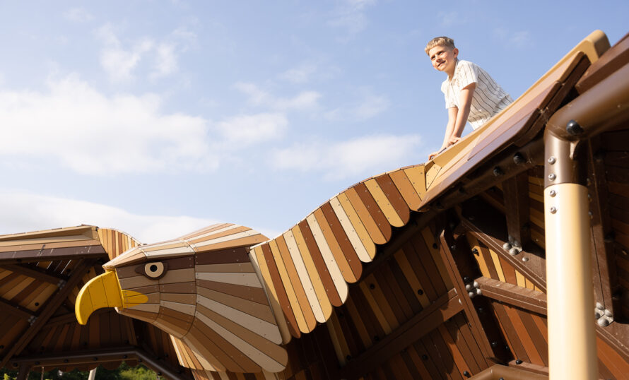 Naturum Getterön kille på lekplats